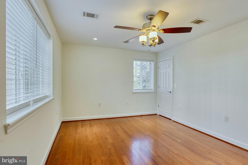 4113 S Four Mile Run Dr #201