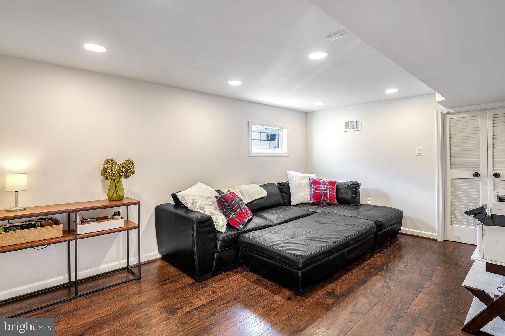 5059 26th Rd N