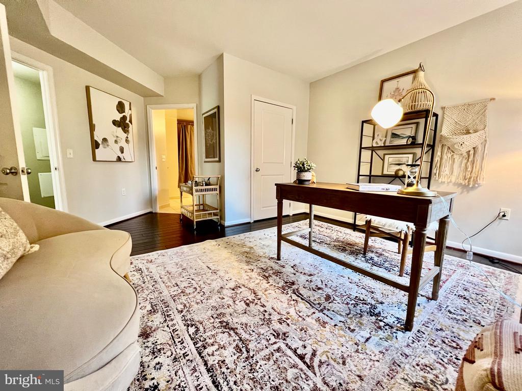 851 N GLEBE RD #604