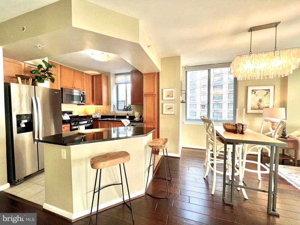851 N GLEBE RD #604