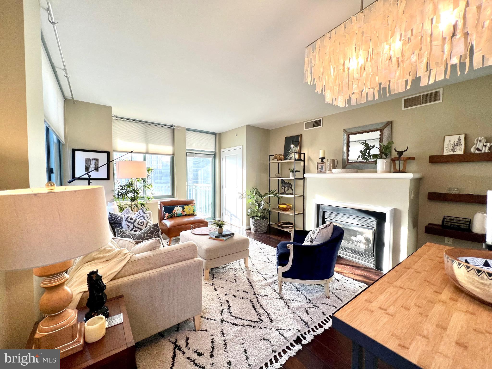 851 N GLEBE RD #604
