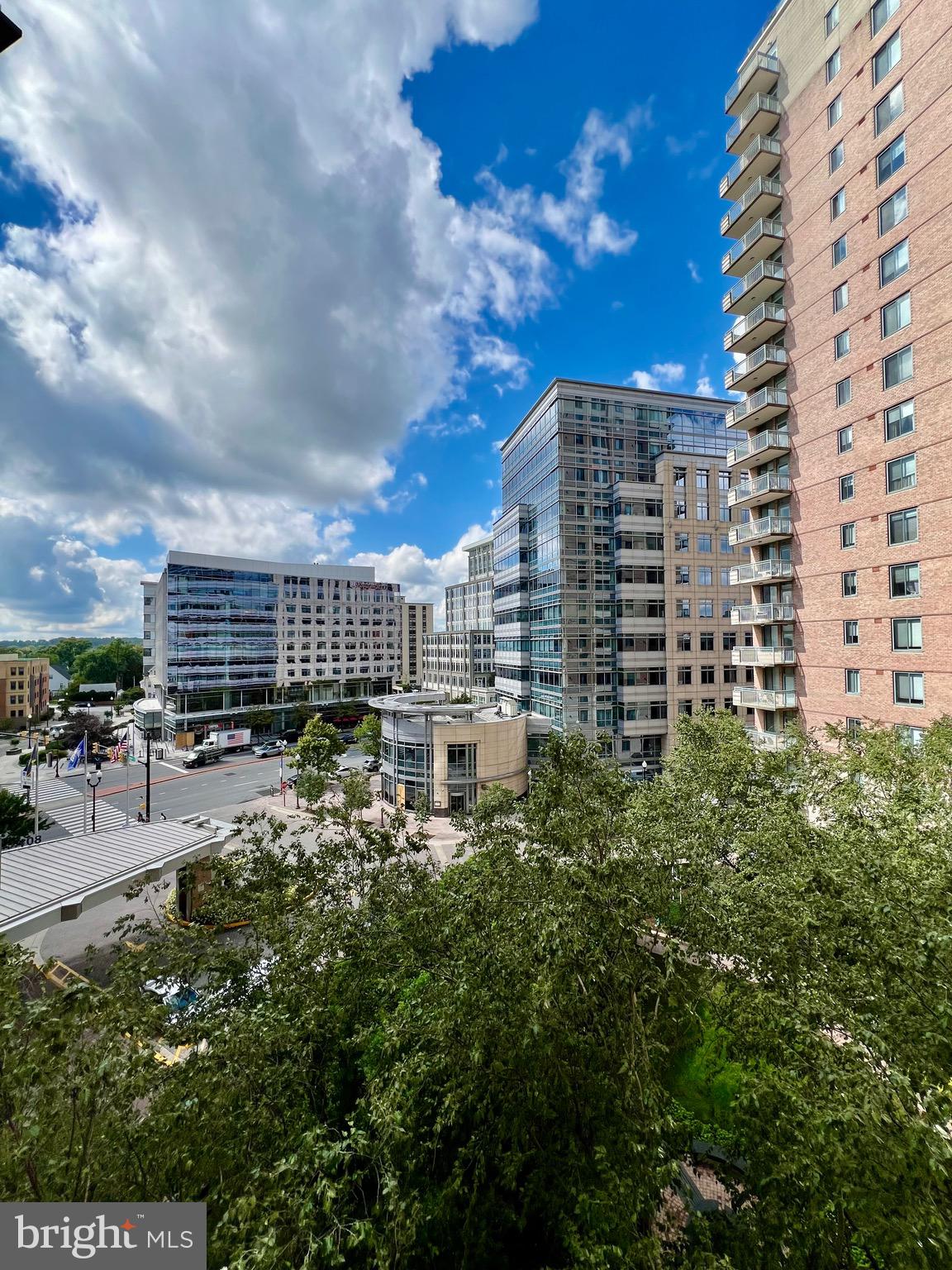 851 N GLEBE RD #604