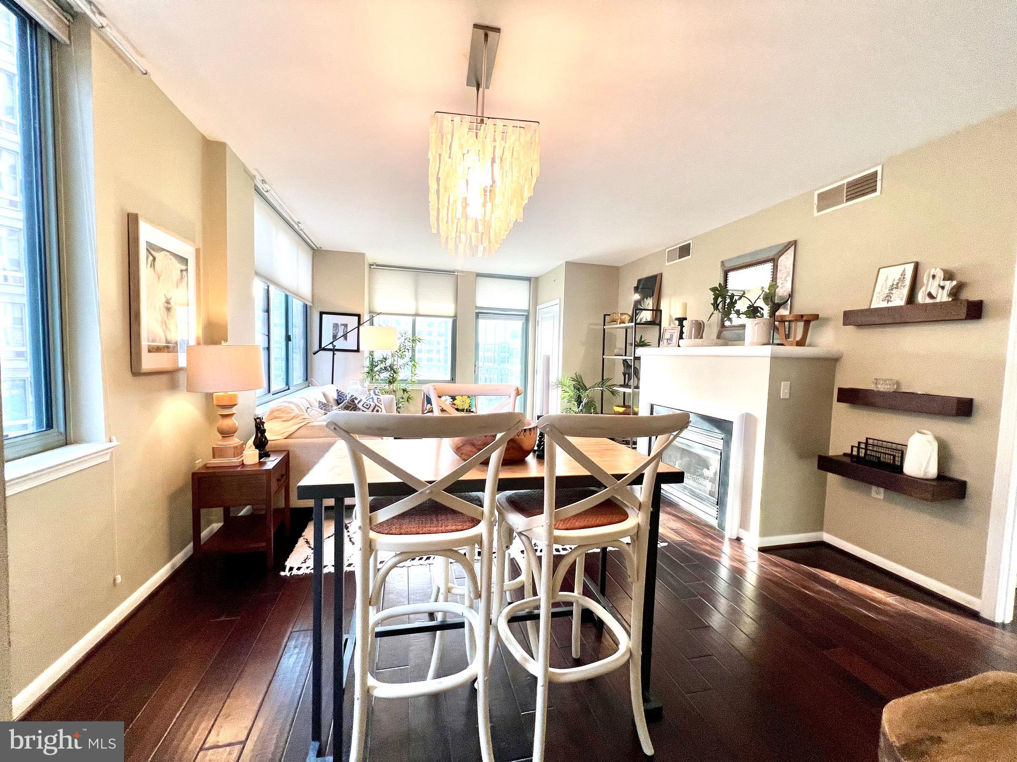 851 N GLEBE RD #604