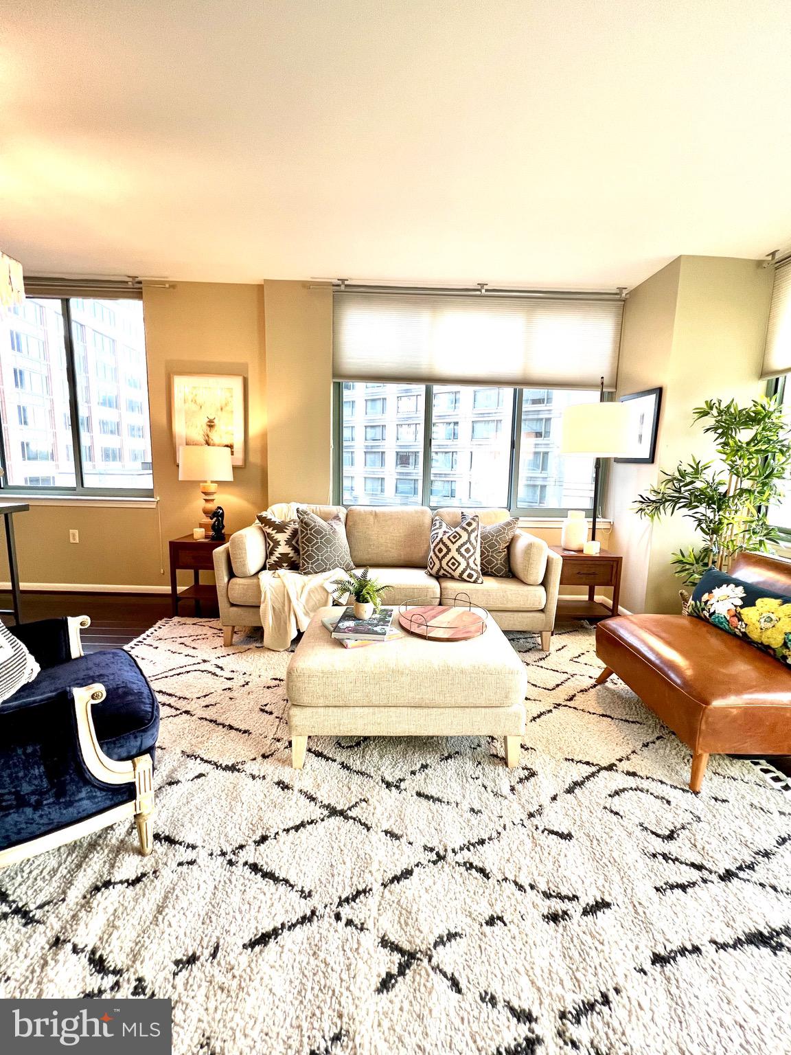 851 N GLEBE RD #604