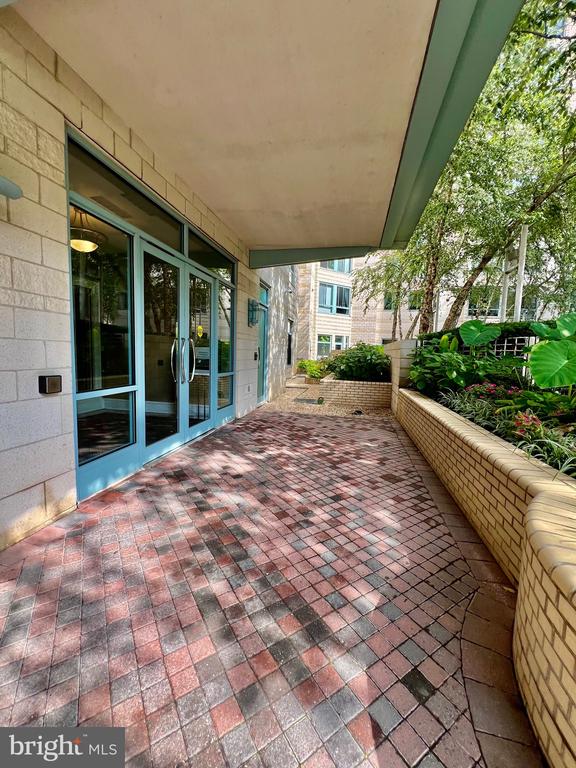 851 N GLEBE RD #604