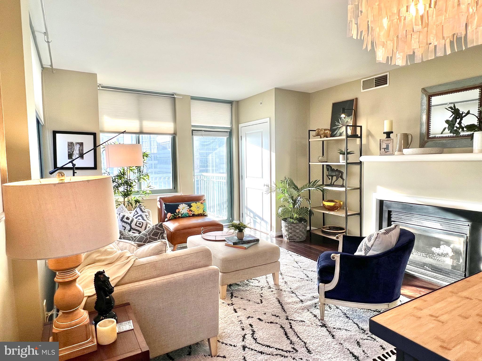 851 N GLEBE RD #604