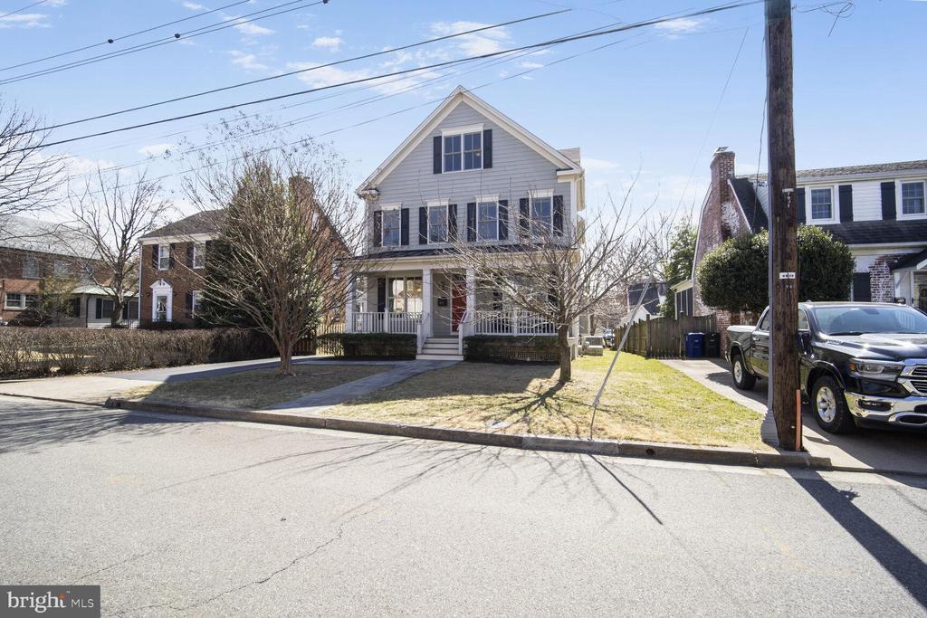 4814 25th Rd N