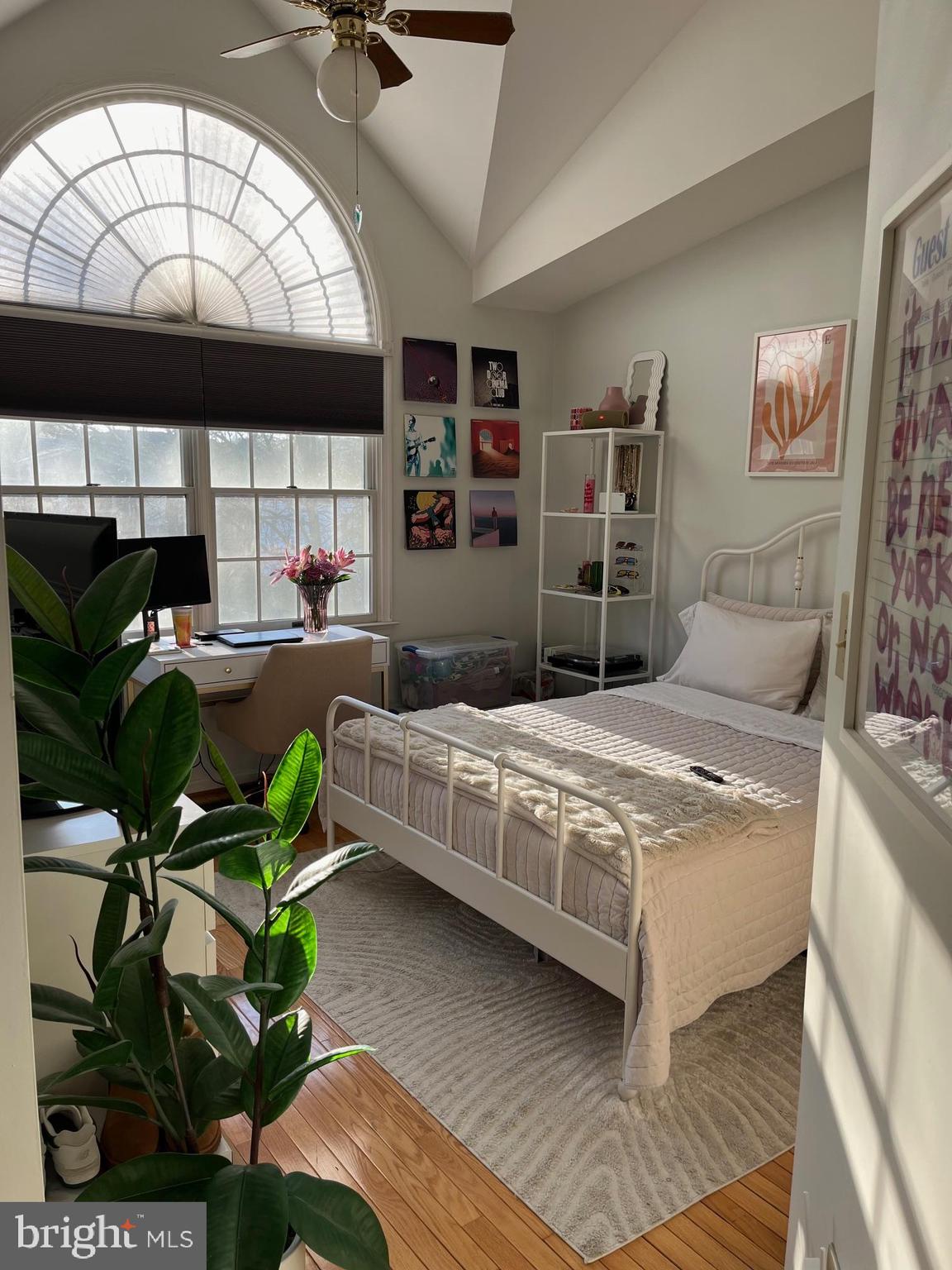1125 N UTAH ST