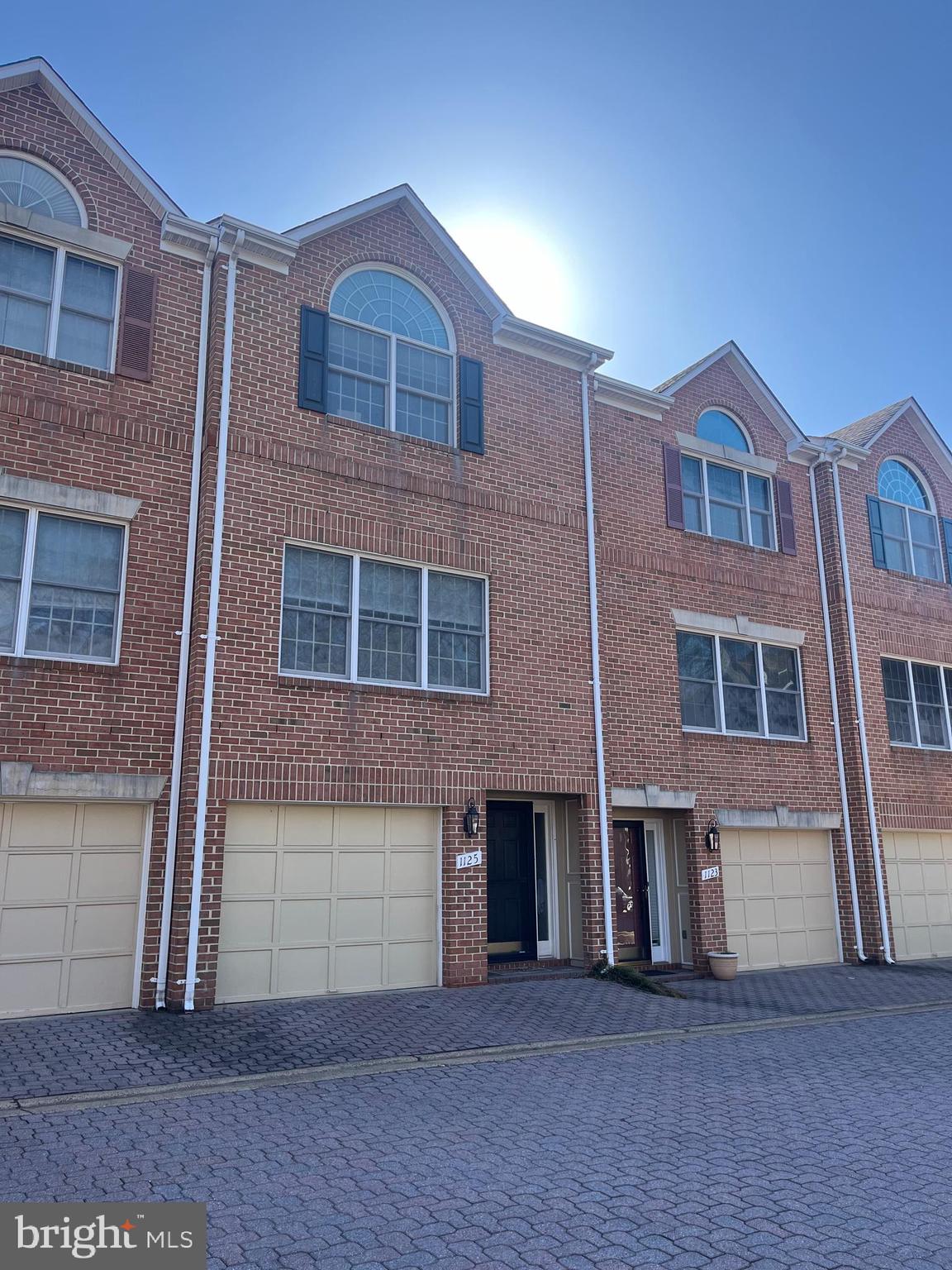 1125 N UTAH ST
