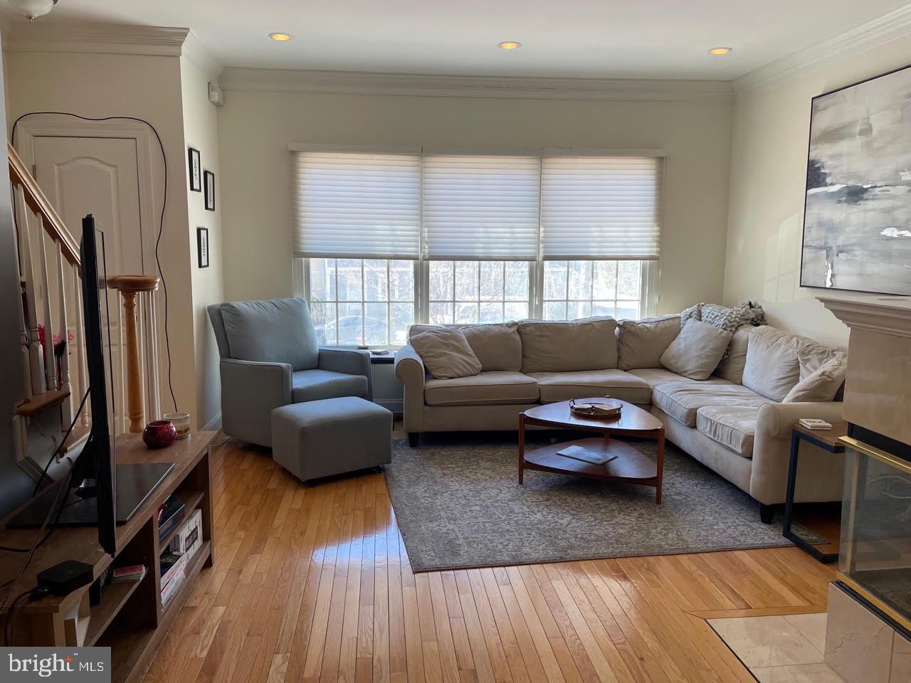 1125 N UTAH ST