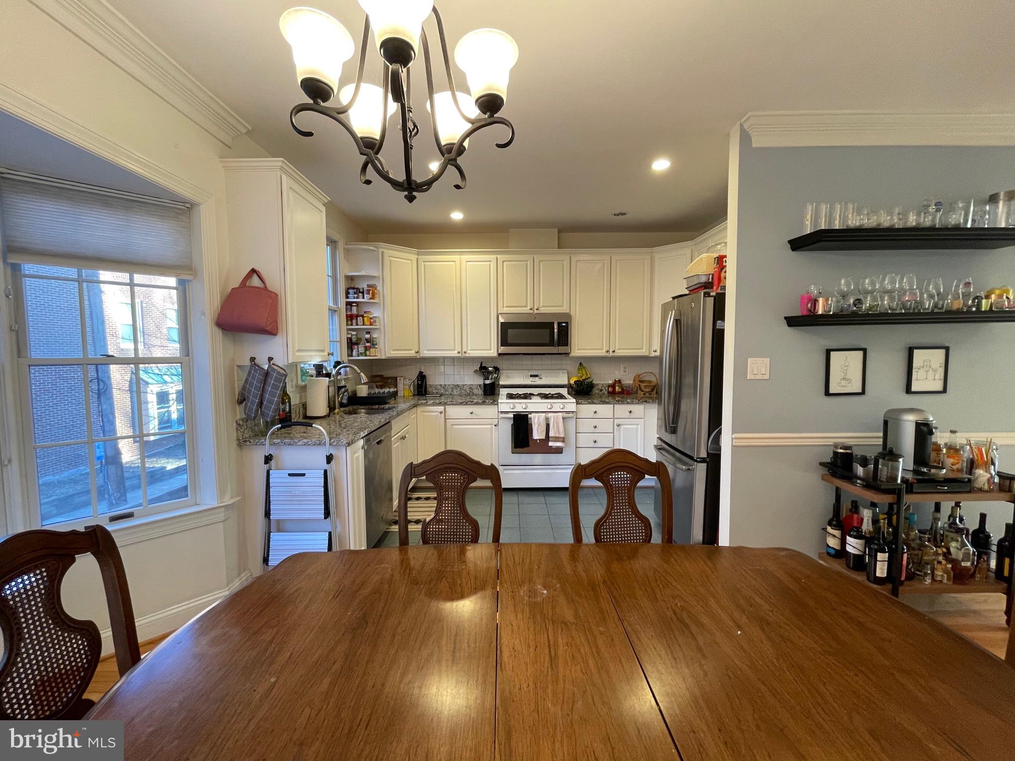 1125 N UTAH ST