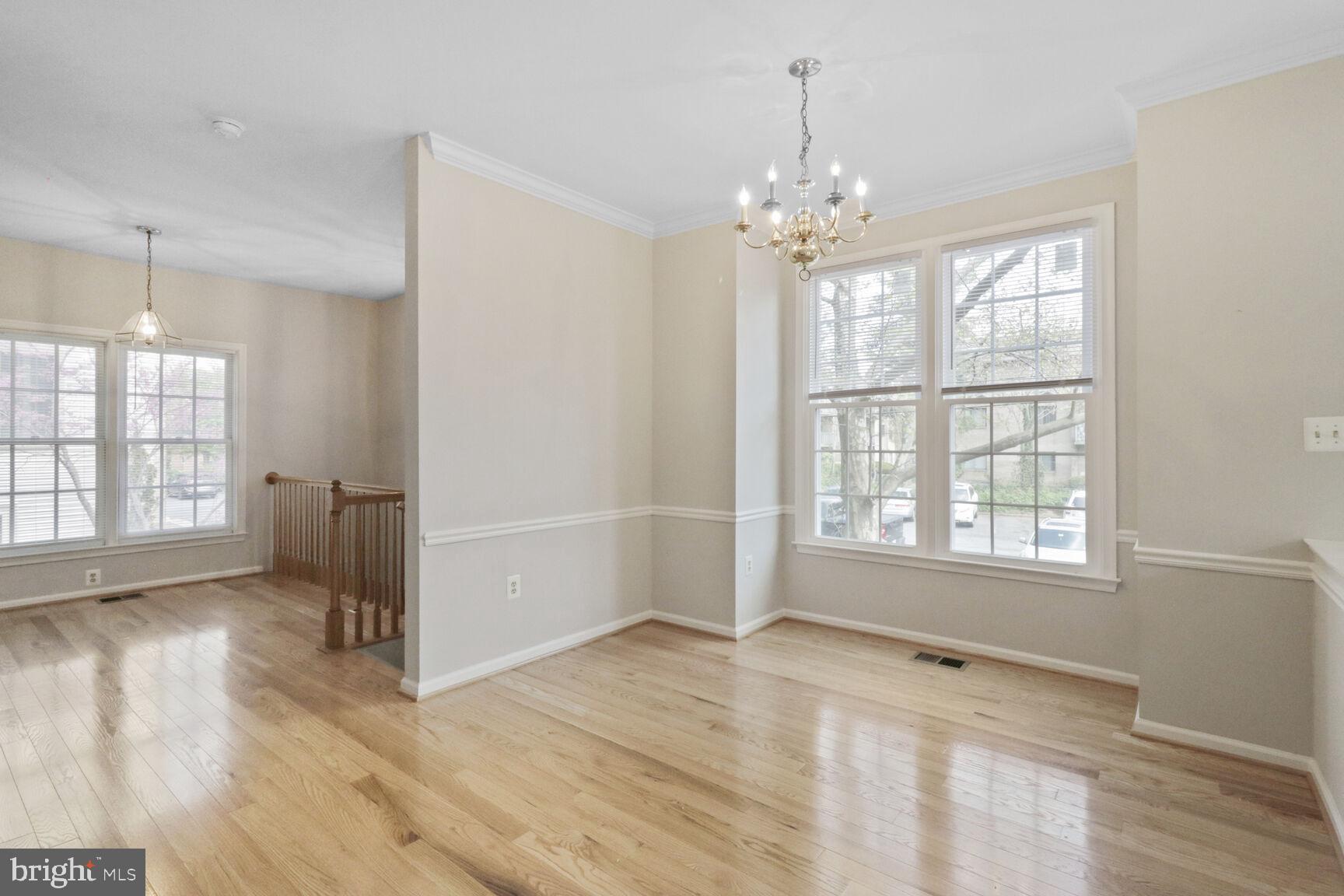 1924 N DANIEL ST