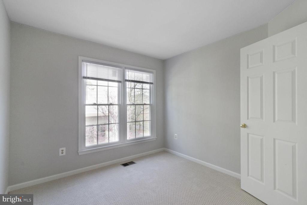 1924 N DANIEL ST