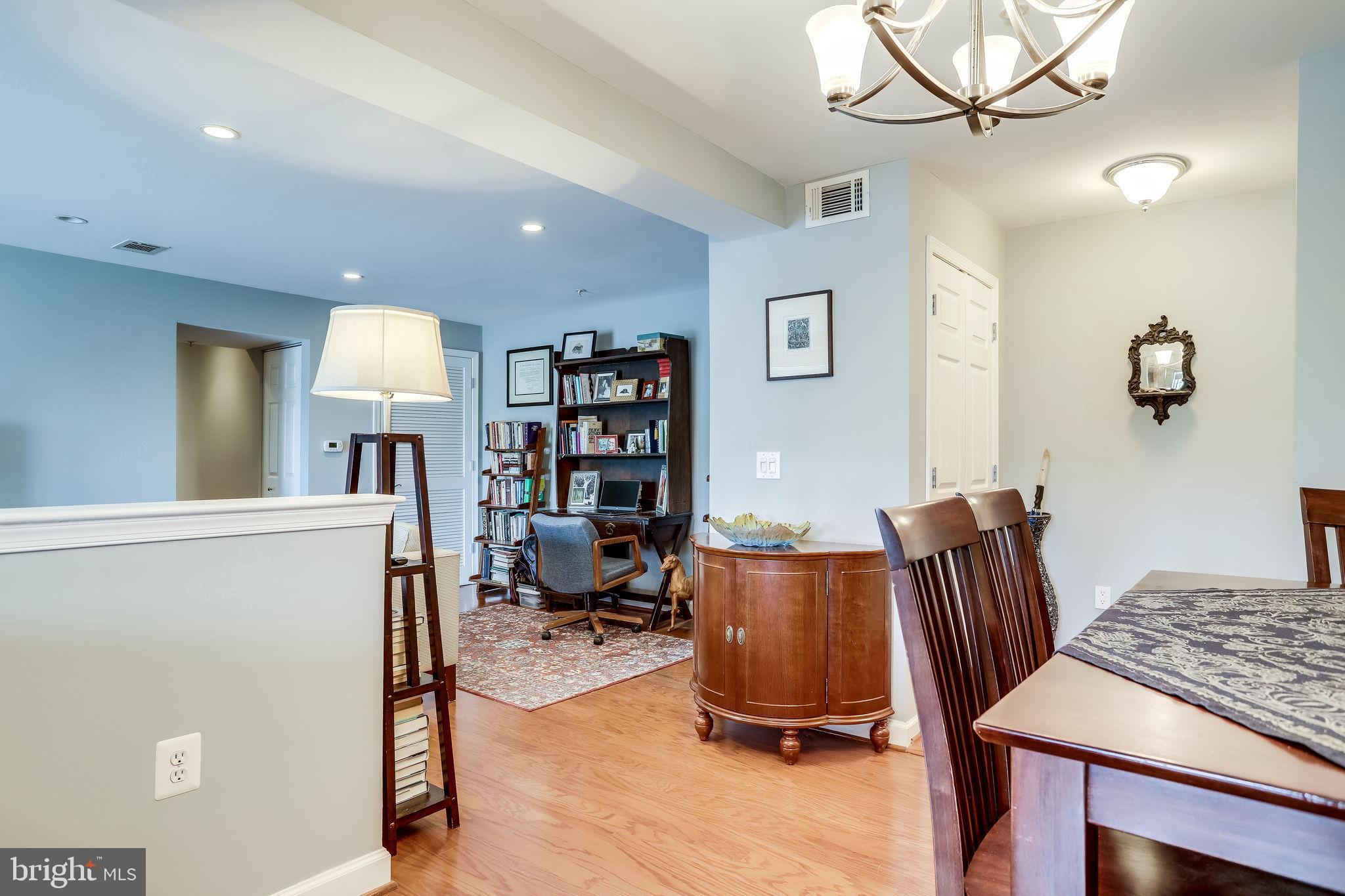 4167 S FOUR MILE RUN DR #303