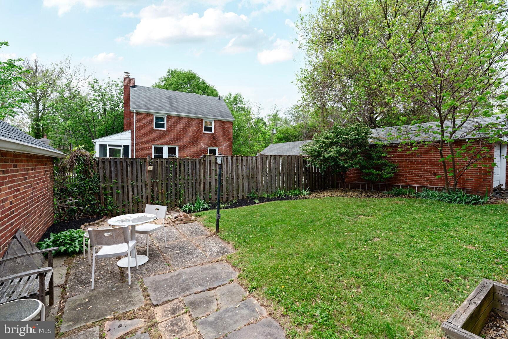 834 N Abingdon St