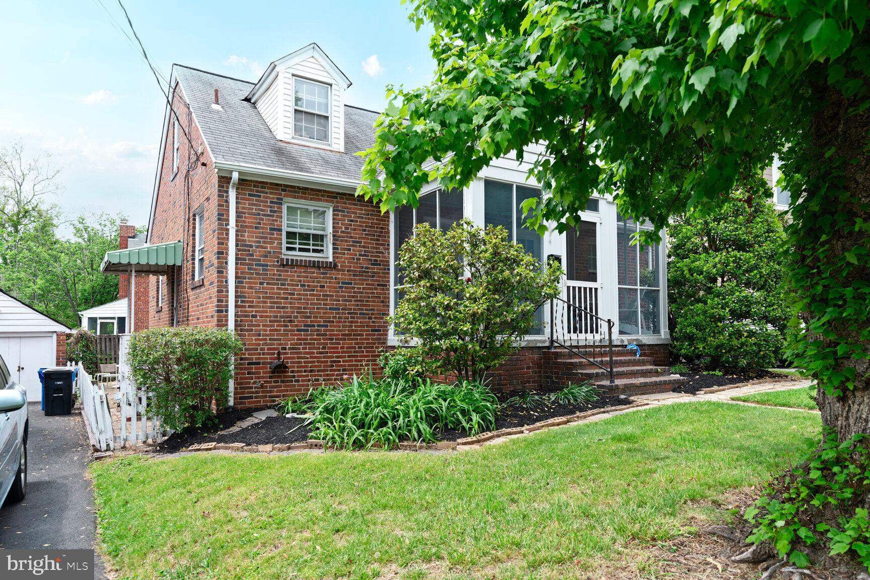 834 N Abingdon St