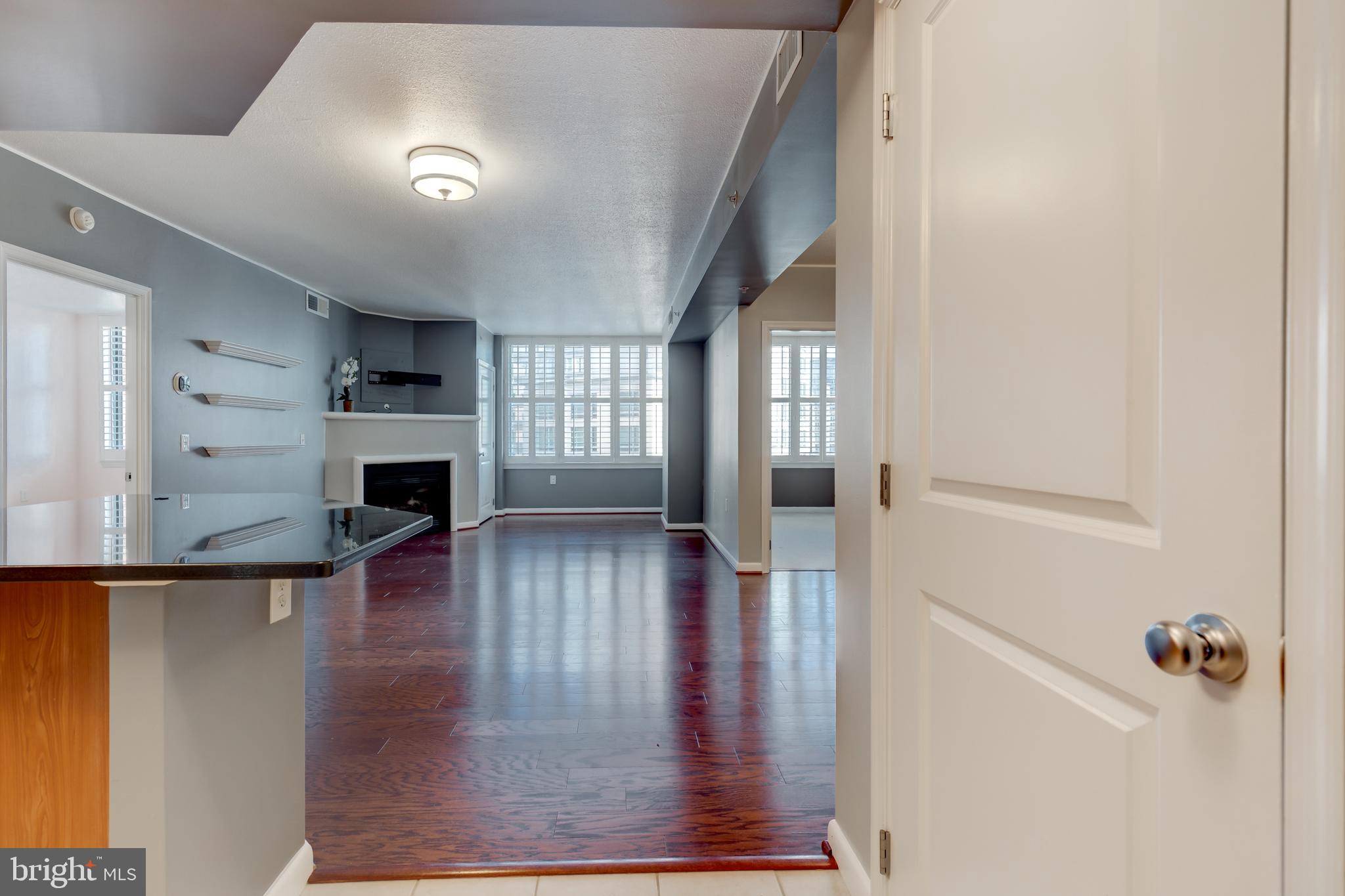 851 N GLEBE RD #1020