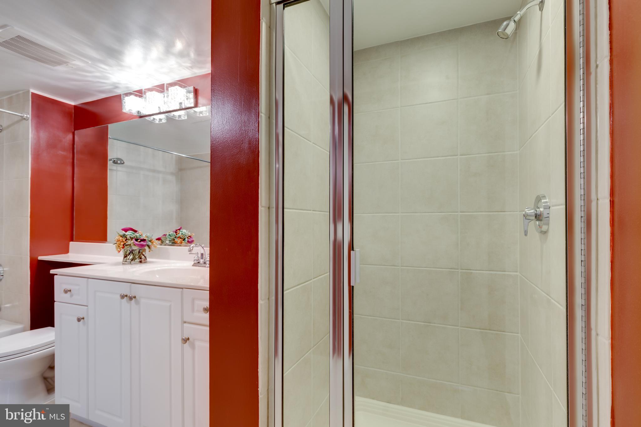 851 N GLEBE RD #1020