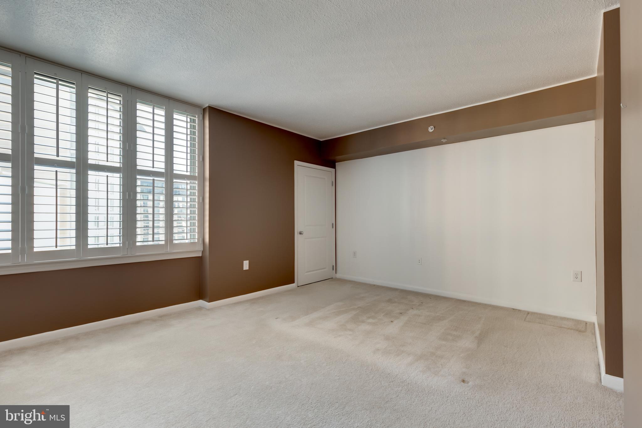 851 N GLEBE RD #1020