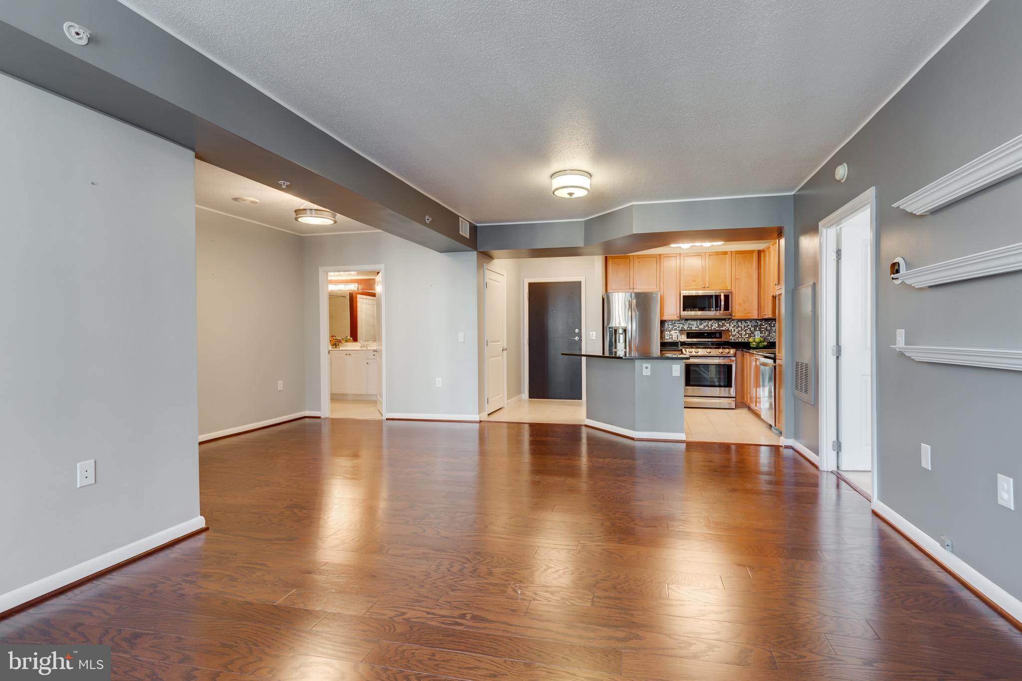 851 N GLEBE RD #1020