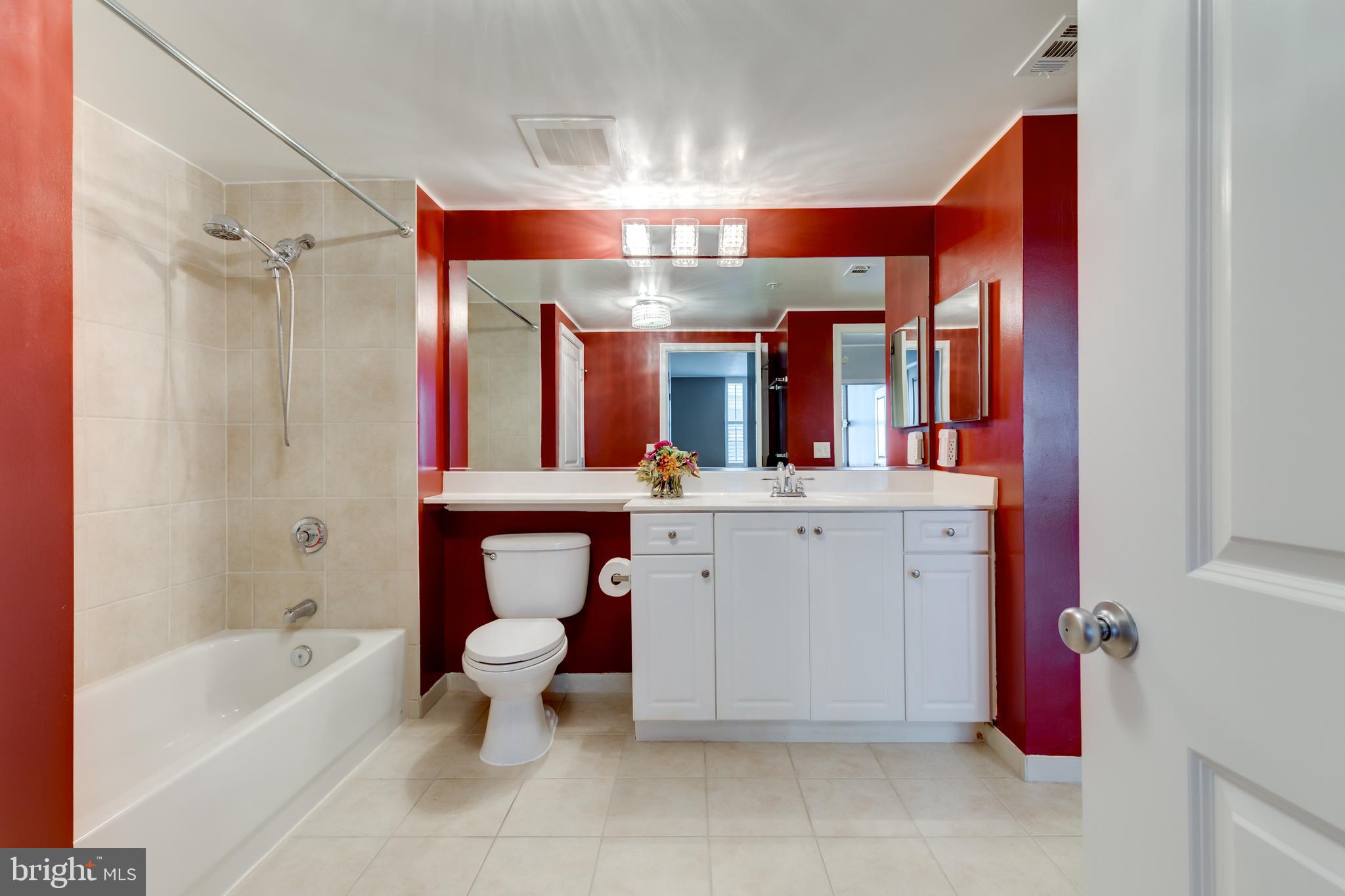 851 N GLEBE RD #1020