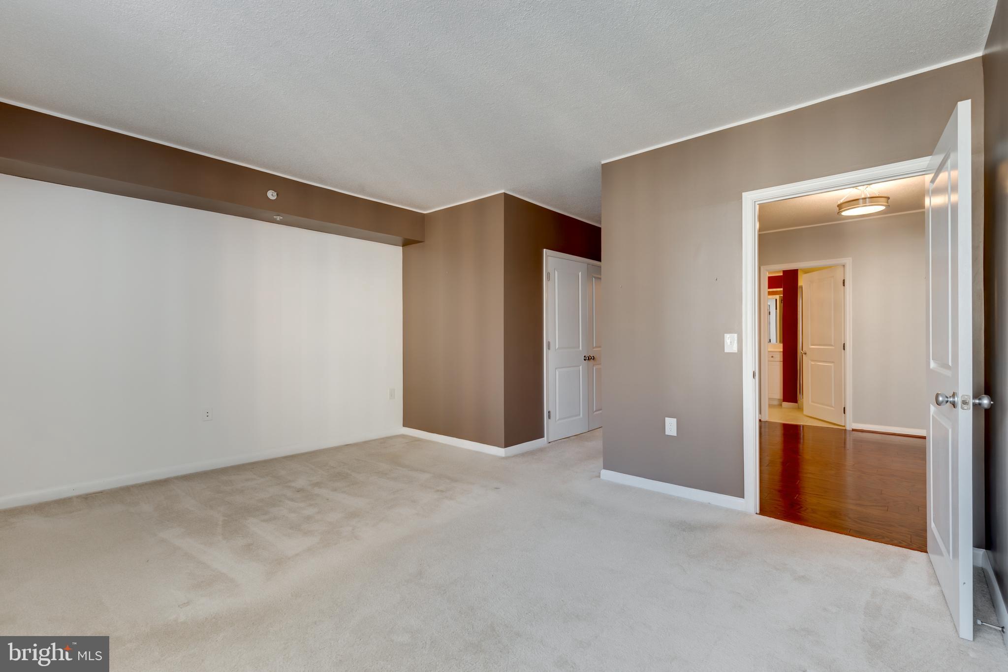 851 N GLEBE RD #1020