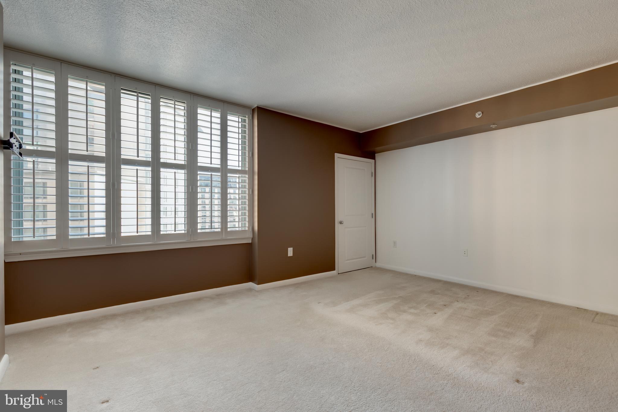 851 N GLEBE RD #1020