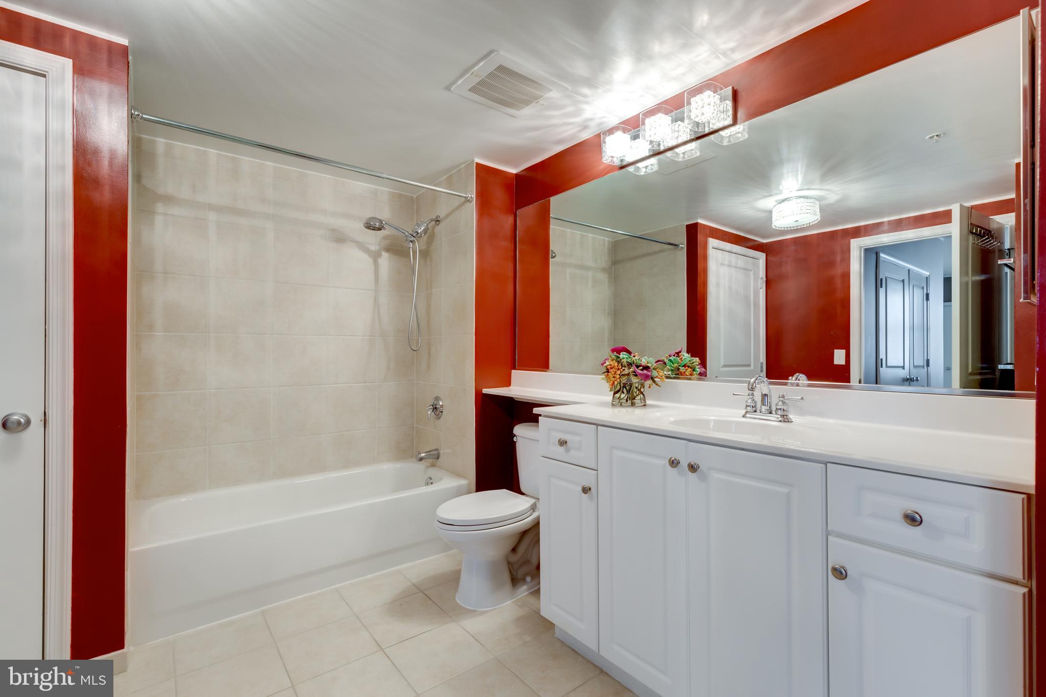 851 N GLEBE RD #1020