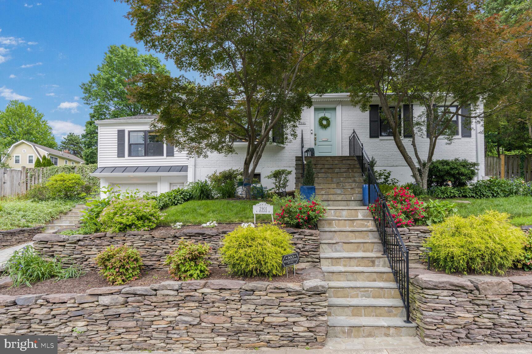 2901 N Rochester St