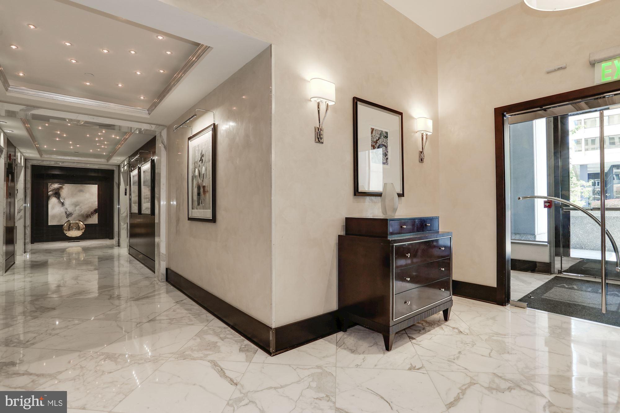 1111 19TH ST N #1703