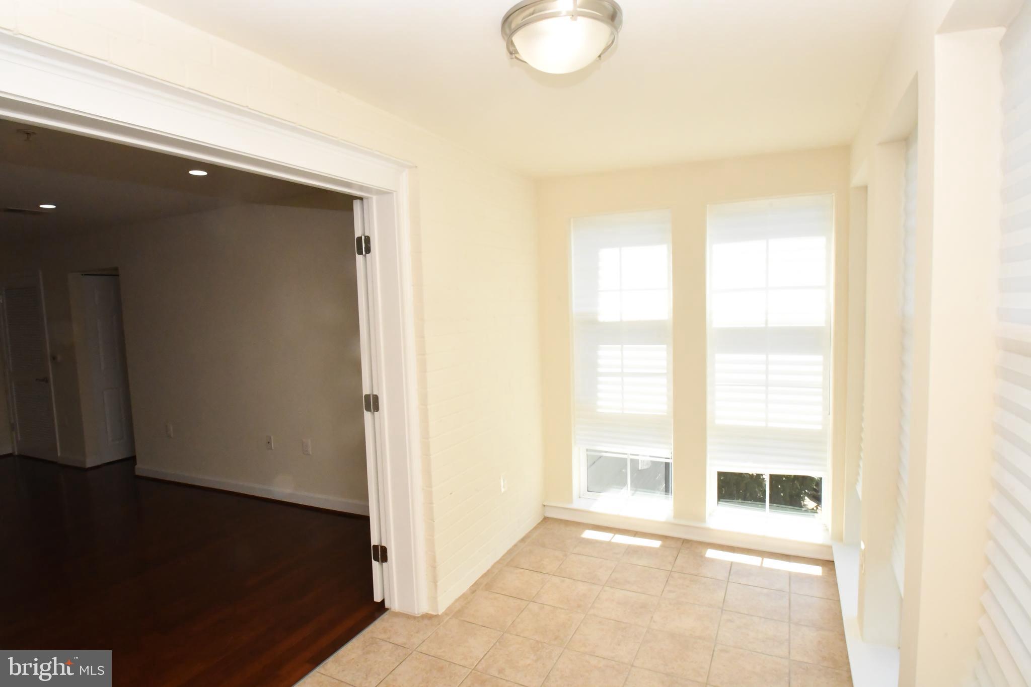 4179 S FOUR MILE RUN DR #302