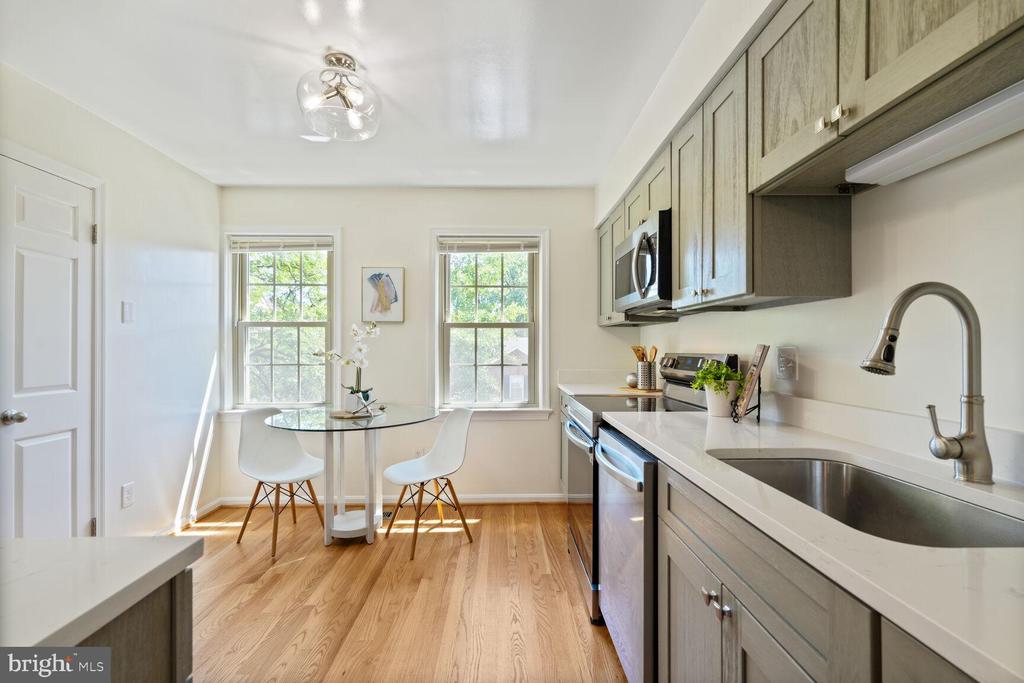 1188 N Vermont St