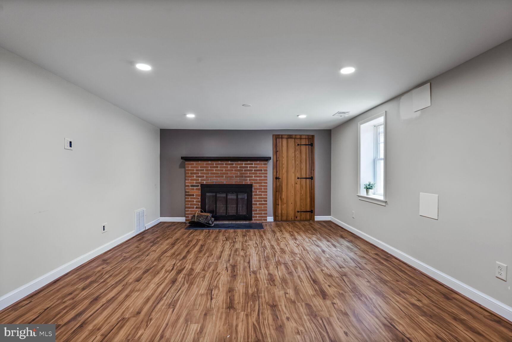 6111 Washington Blvd