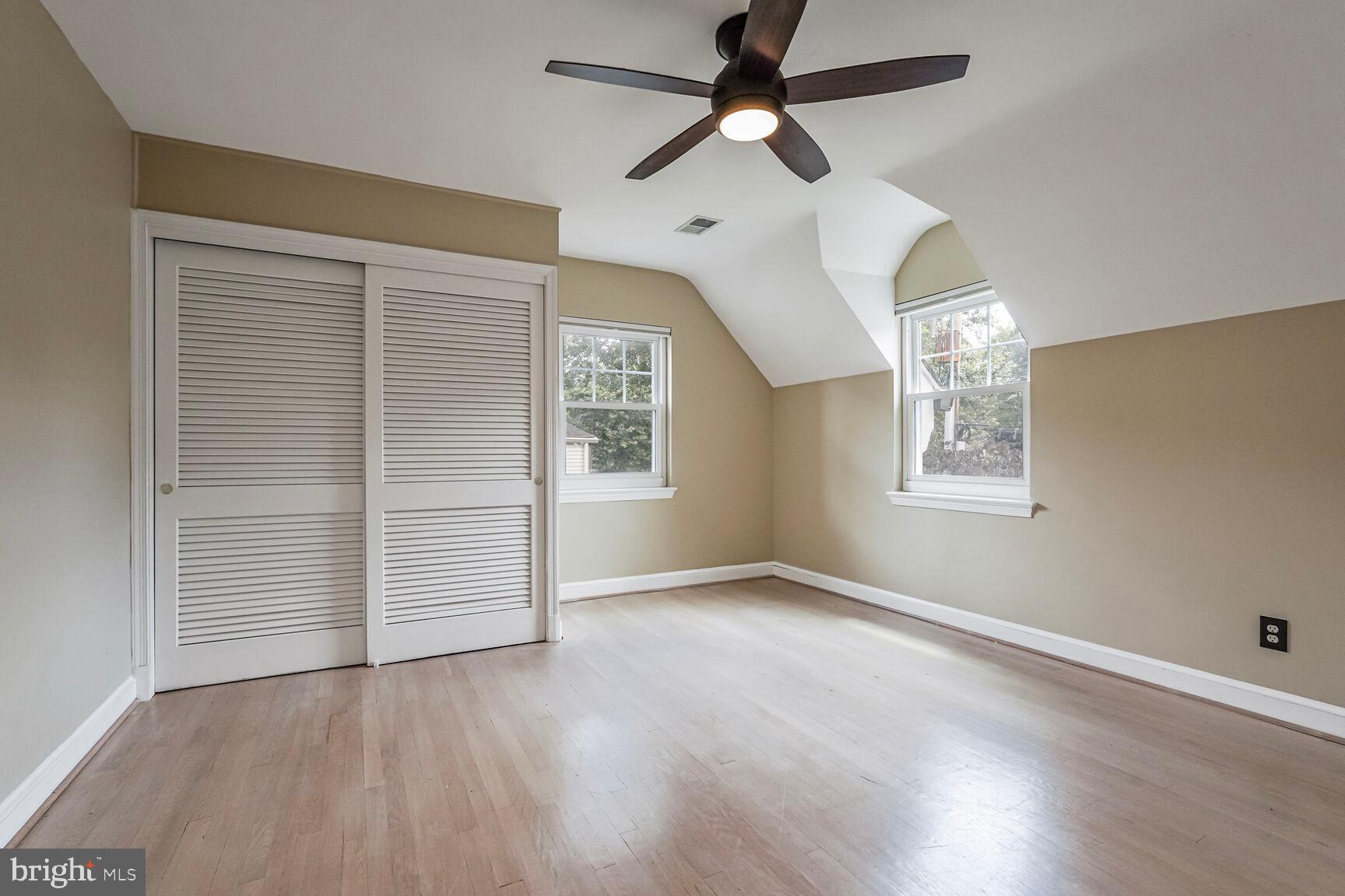 6111 Washington Blvd