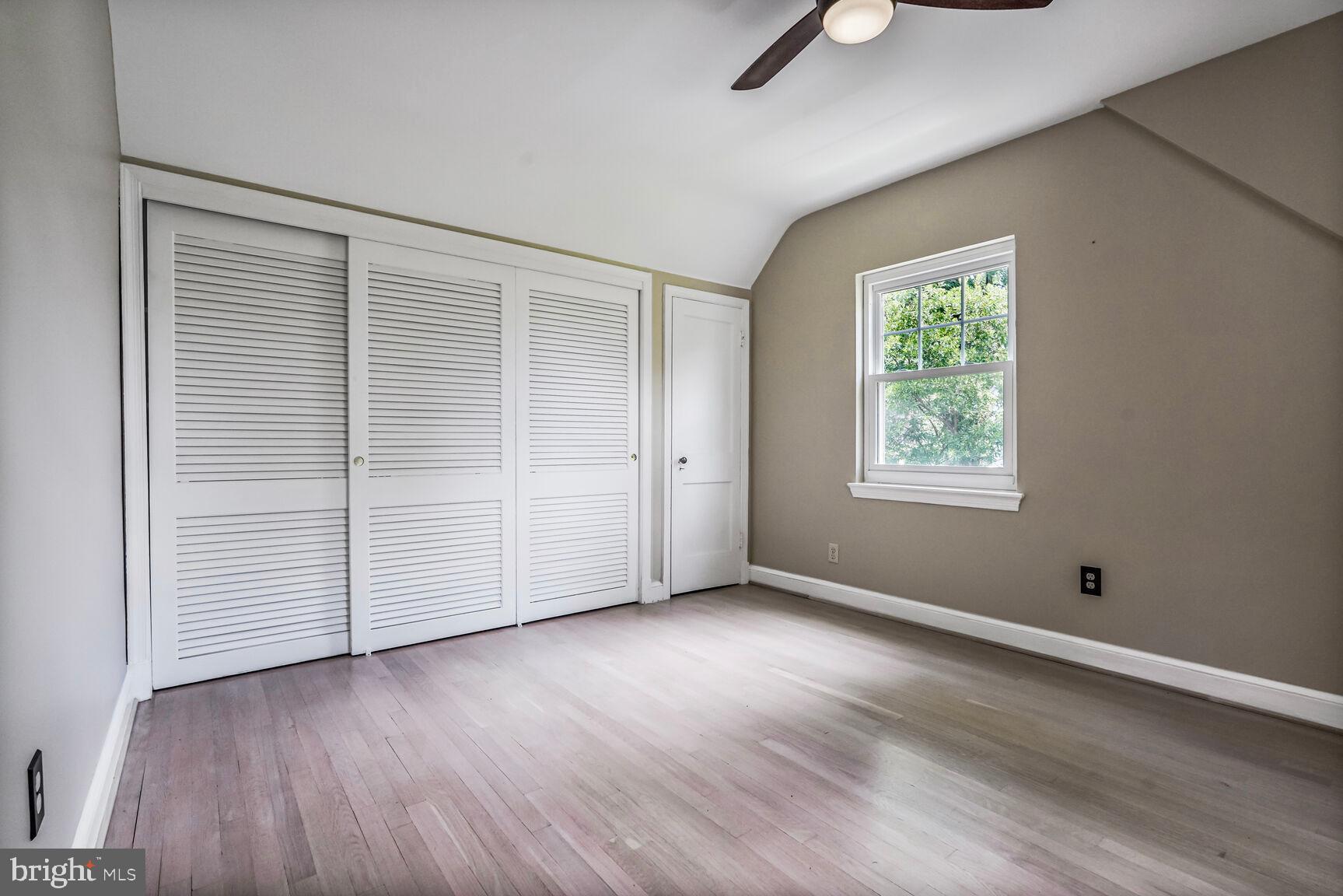 6111 Washington Blvd