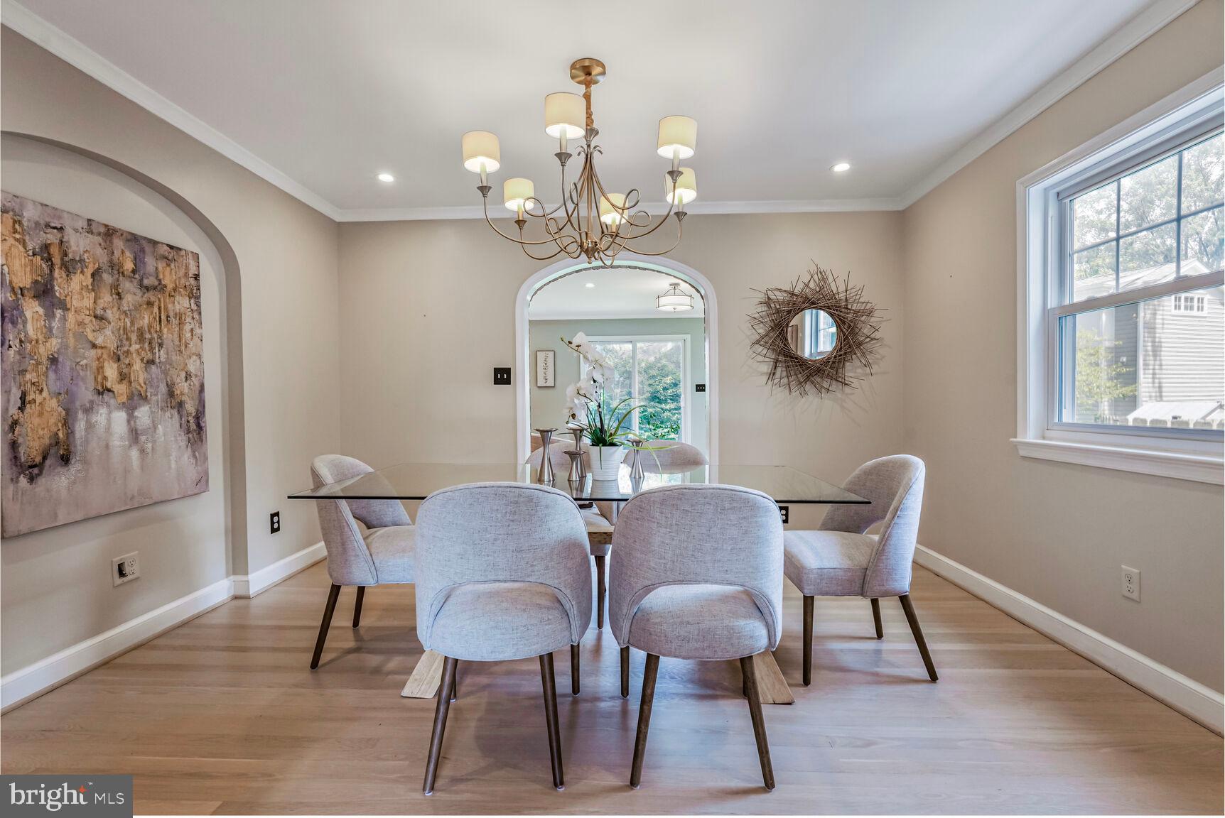 6111 Washington Blvd