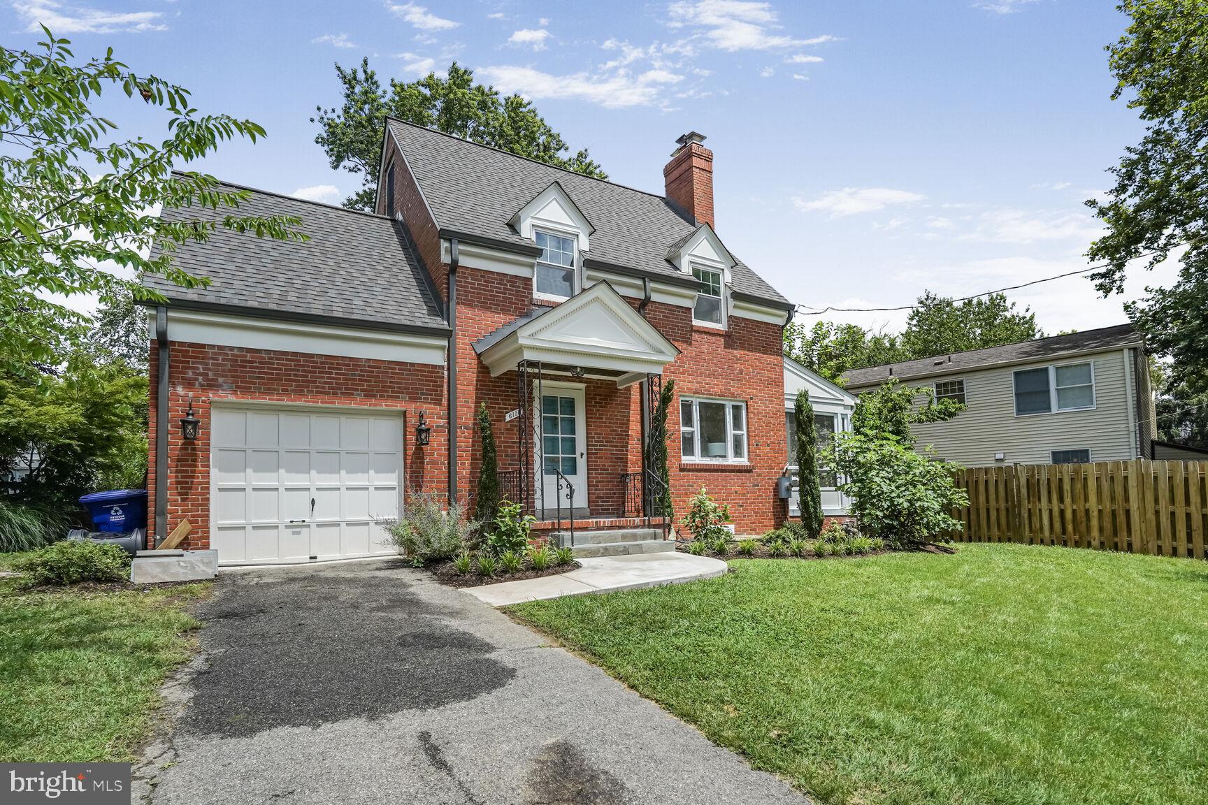 6111 Washington Blvd