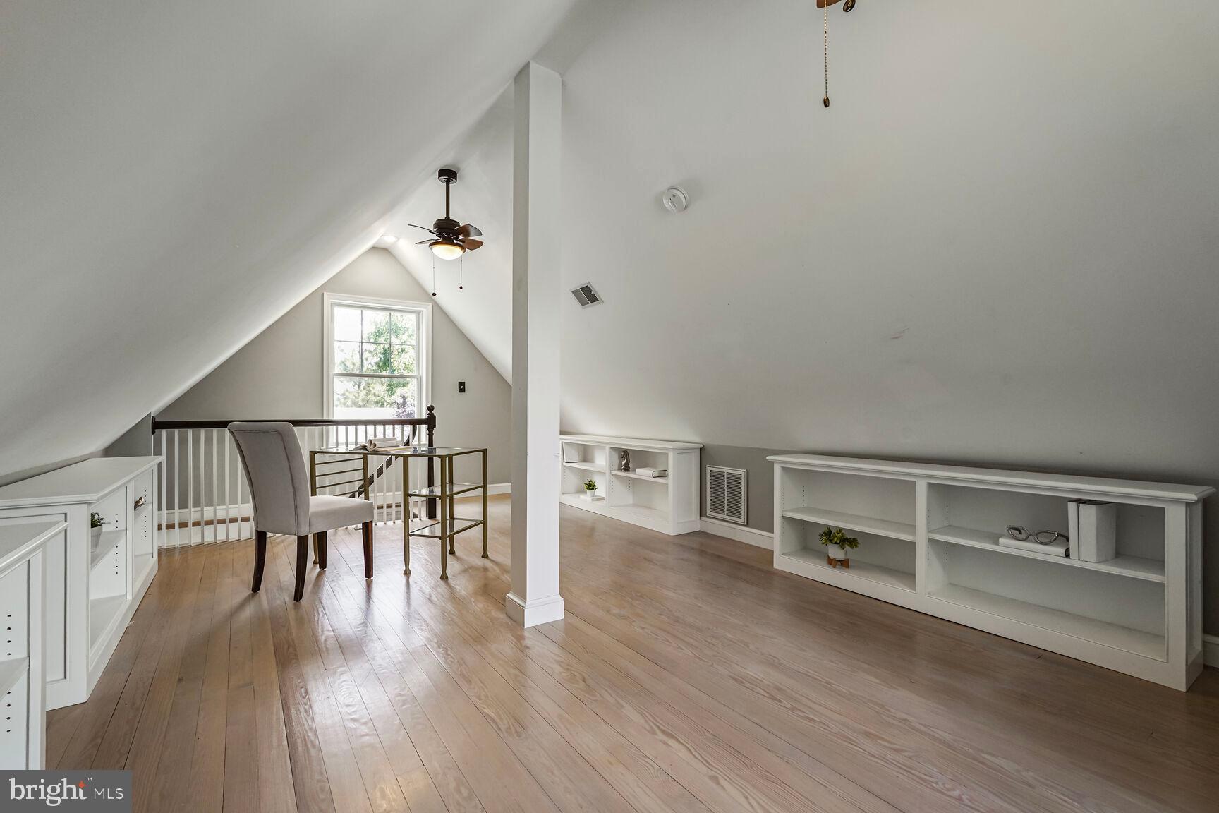 6111 Washington Blvd