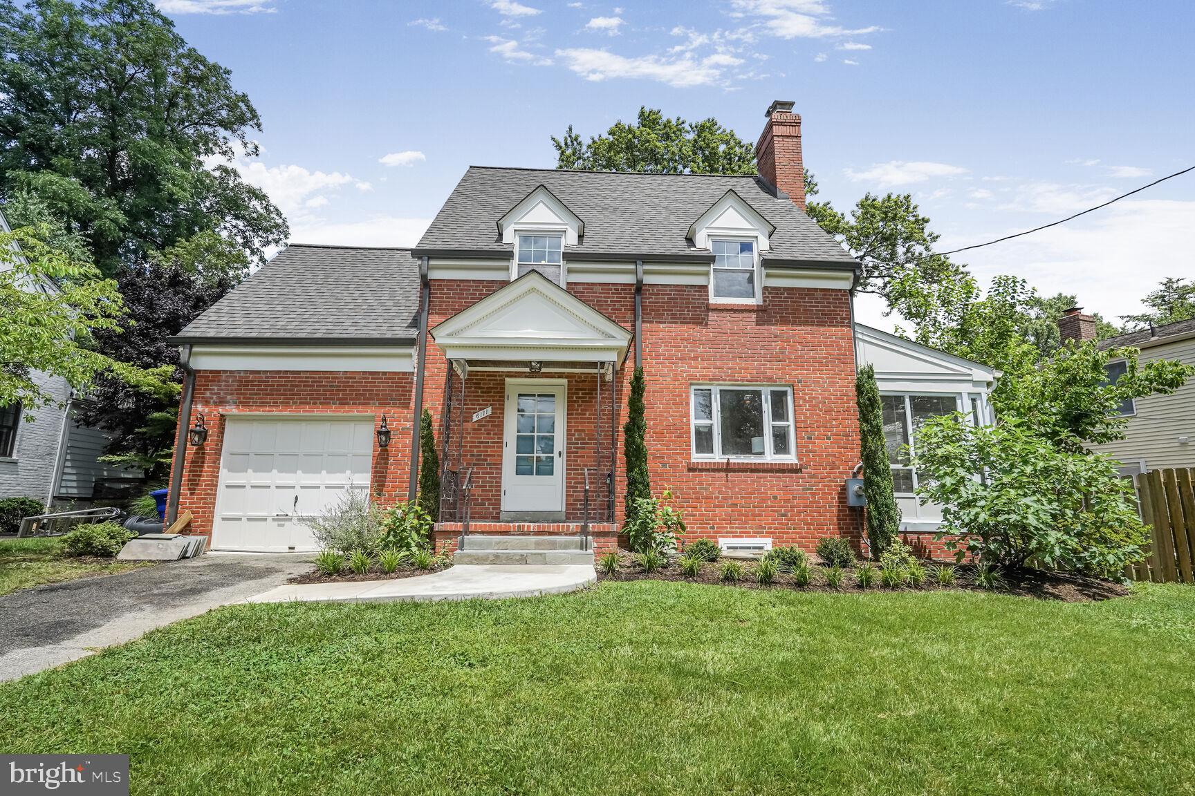 6111 Washington Blvd