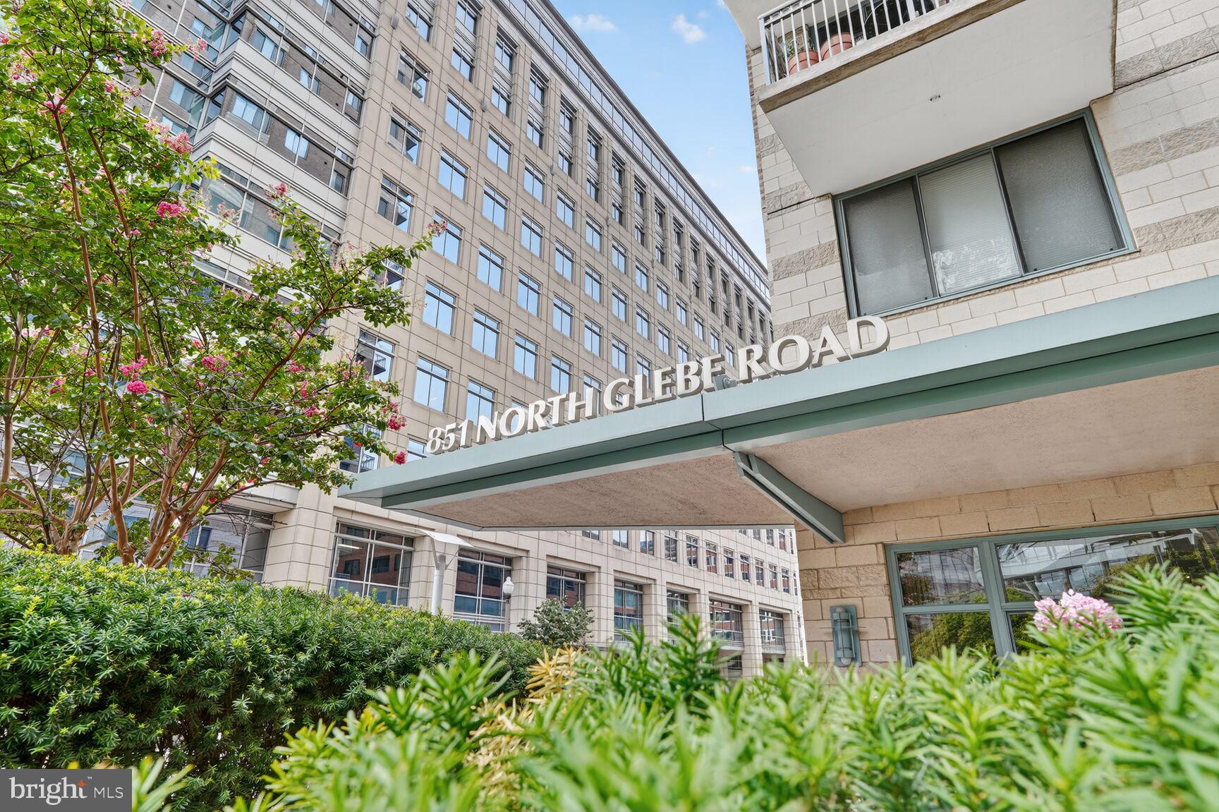 851 N Glebe Rd #411