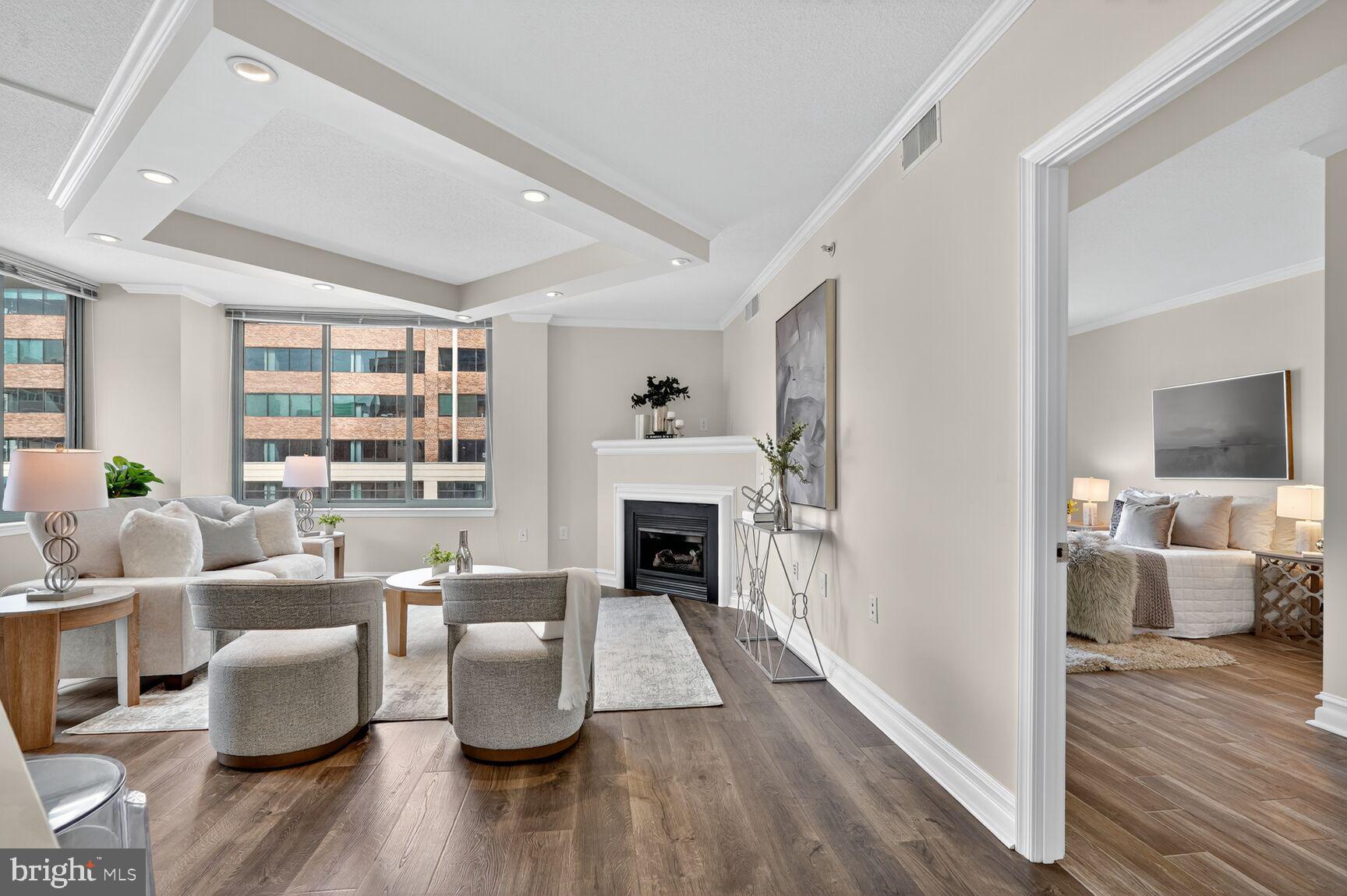 851 N Glebe Rd #411