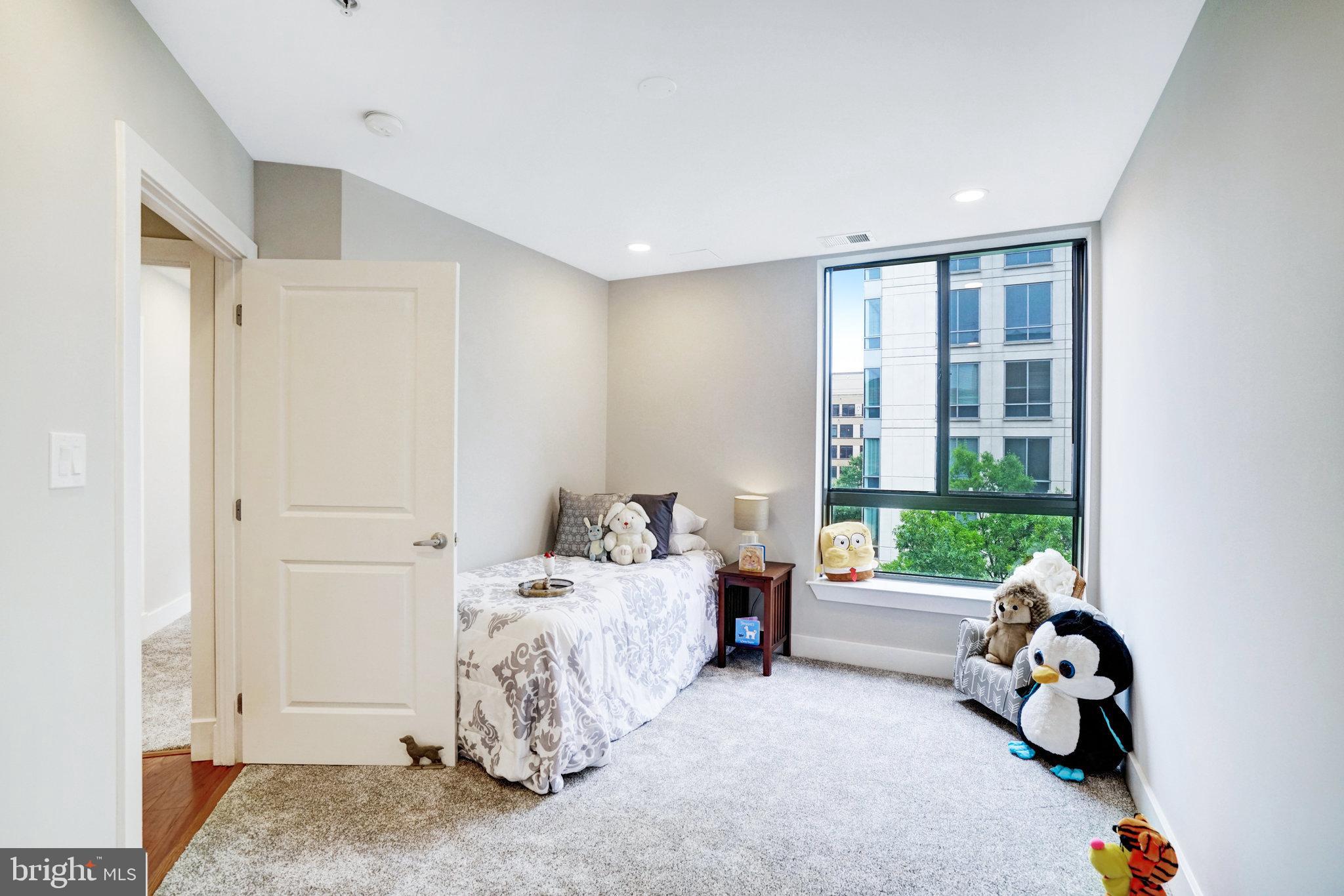 1200 N HARTFORD ST #502