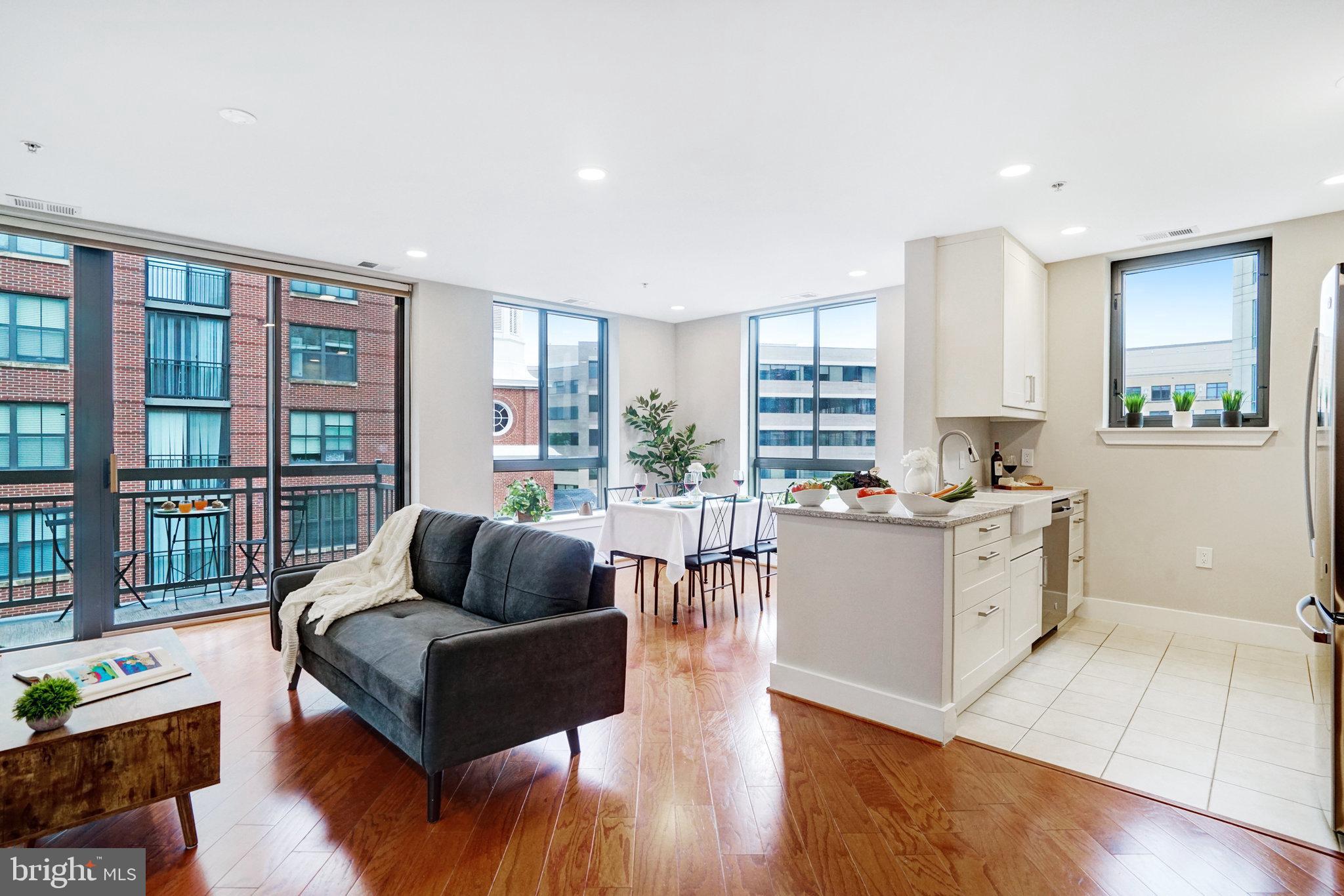 1200 N HARTFORD ST #502