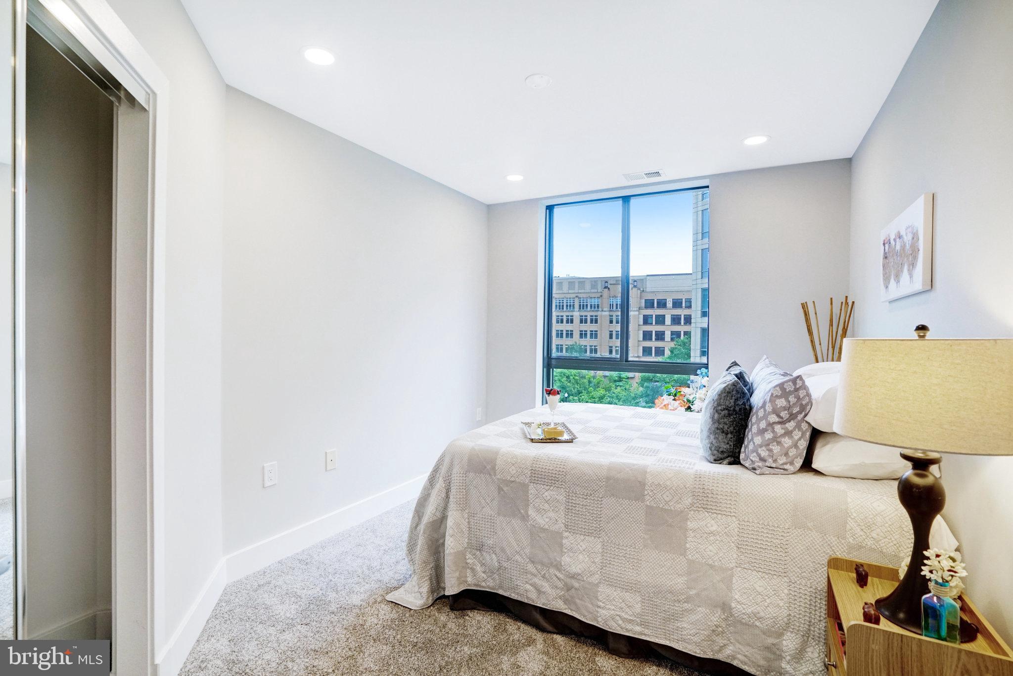 1200 N HARTFORD ST #502