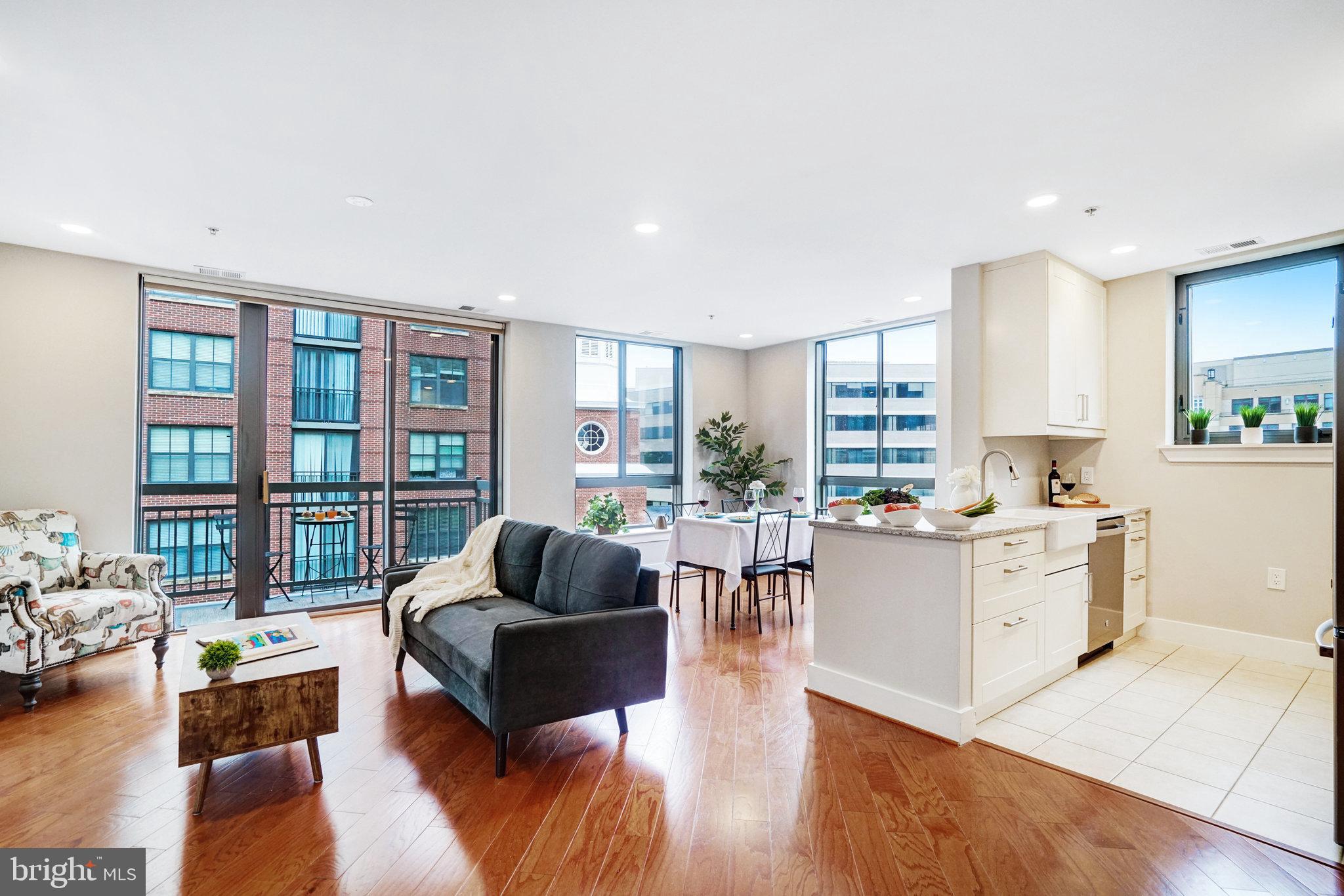 1200 N HARTFORD ST #502