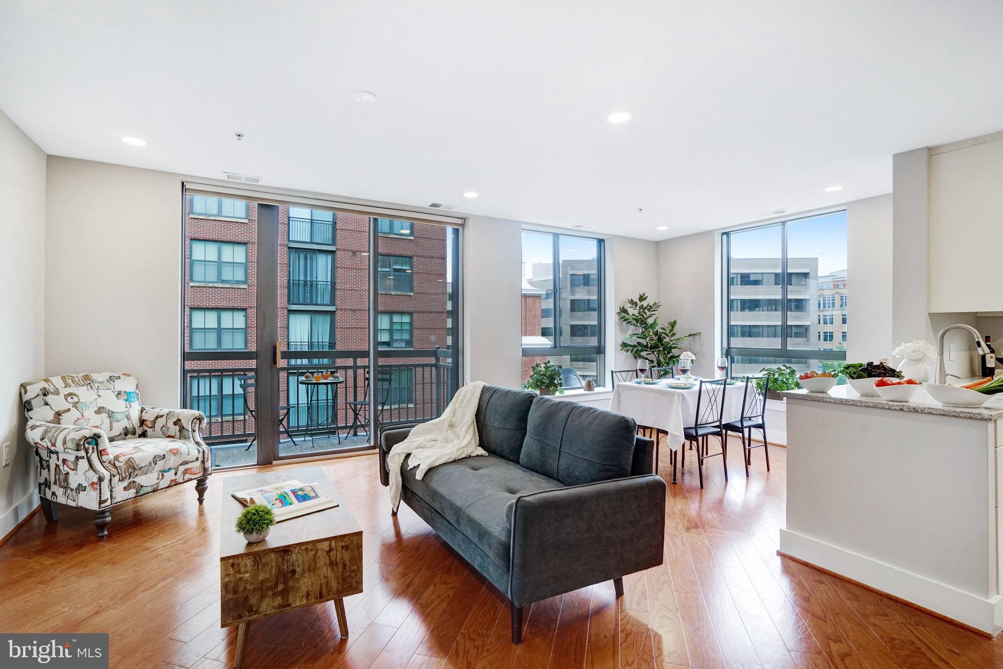 1200 N HARTFORD ST #502