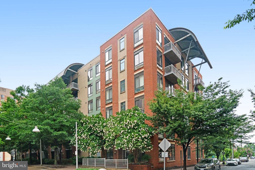 1200 N HARTFORD ST #502