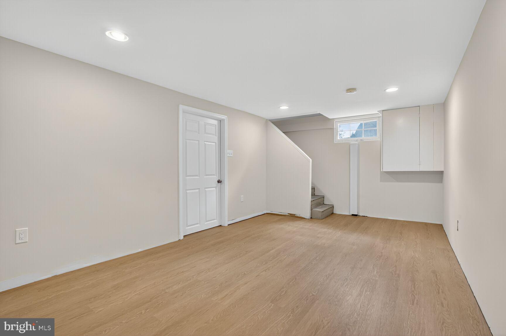 313 N GRANADA STREET