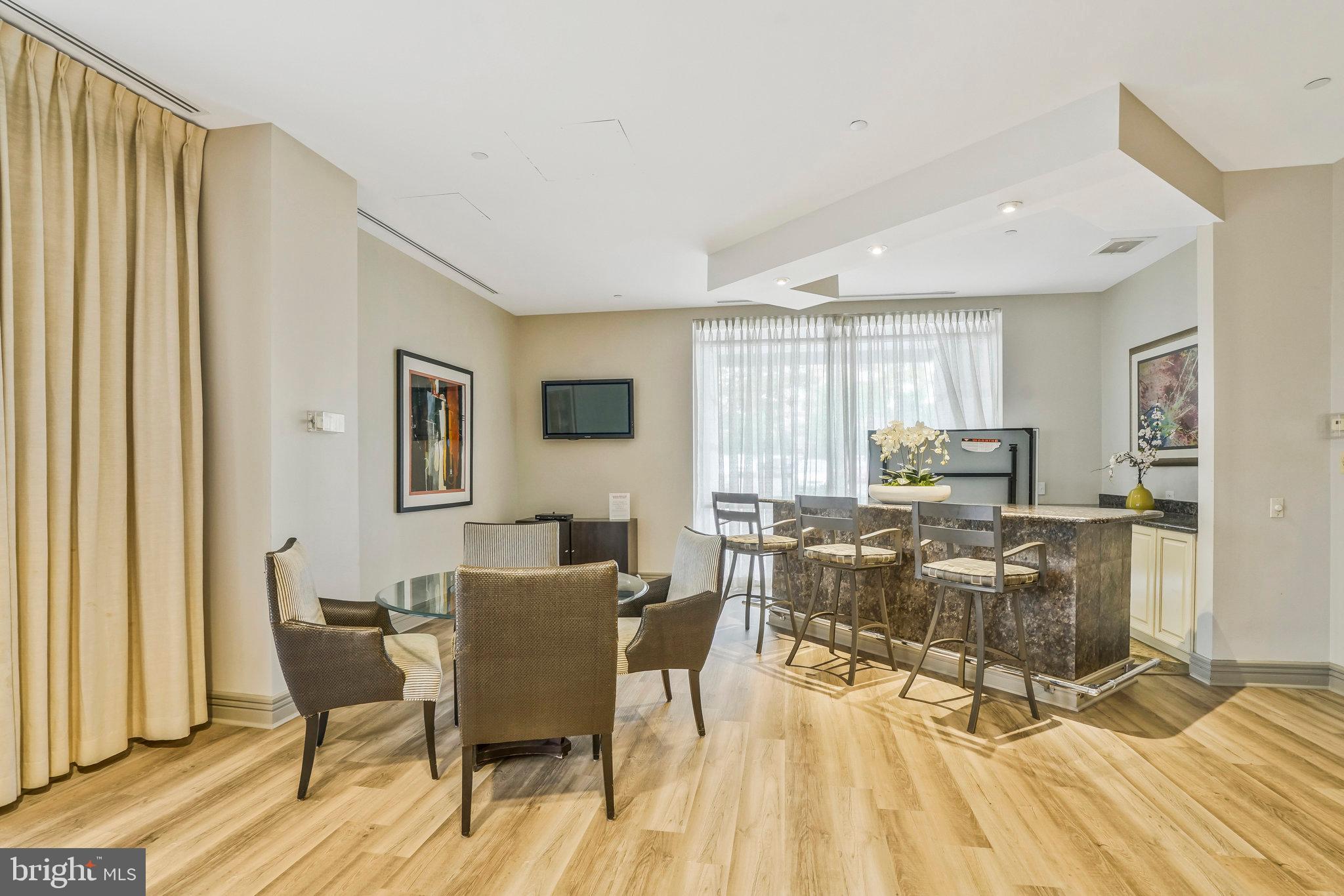 880 N POLLARD STREET 824