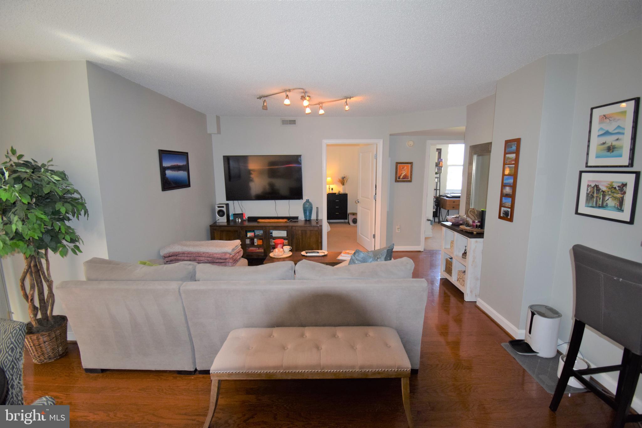 880 N POLLARD STREET 824